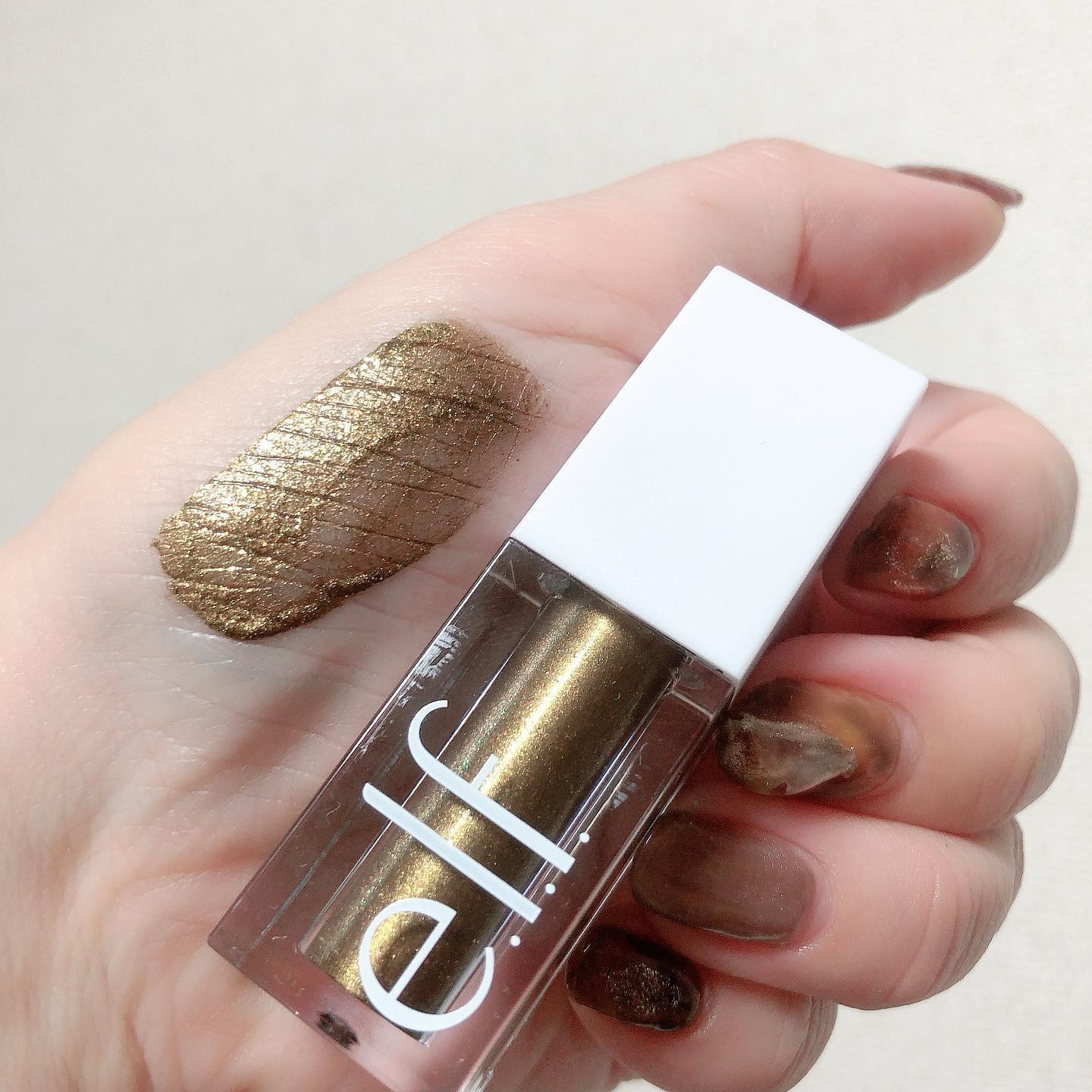 リキッドグリッターアイシャドウ/e.l.f. Cosmetics/グリッターを使ったクチコミ（2枚目）