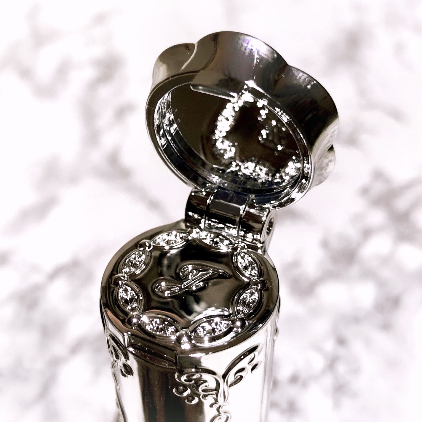 ジルスチュアート リップブロッサム グロウ/JILL STUART/口紅を使ったクチコミ(5枚目)