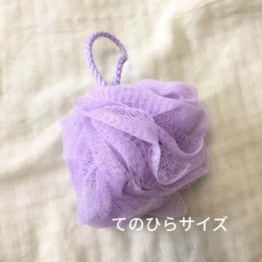 DAISO ふわふわシャワーボール 2個入りのクチコミ「DAISO
ふわふわシャワーボール 2個入り🧼

シャンプーを泡立ててみたくて購入☺️
ほんの.....」（2枚目）