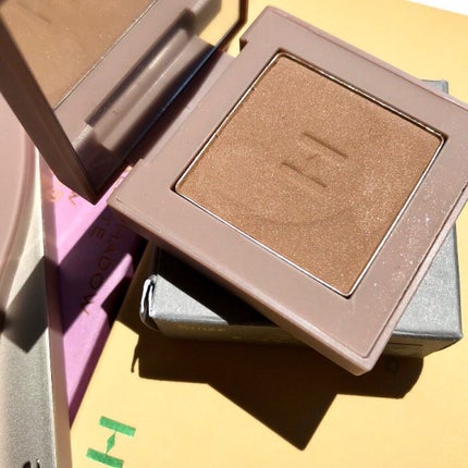 ニューデップスアイシャドウ ST001 センシブル/hince/単色アイシャドウを使ったクチコミ(2枚目)