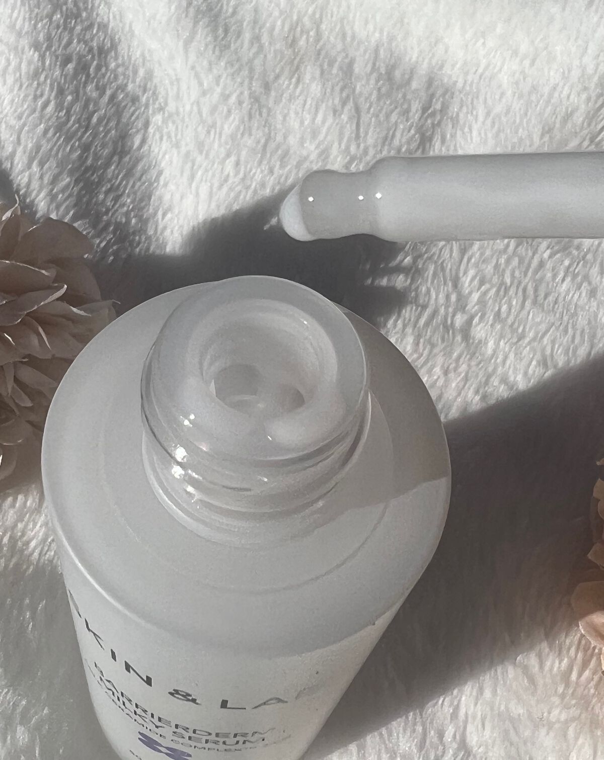 バリアダームミルキーセラム/SKIN&LAB/美容液を使ったクチコミ(2枚目)