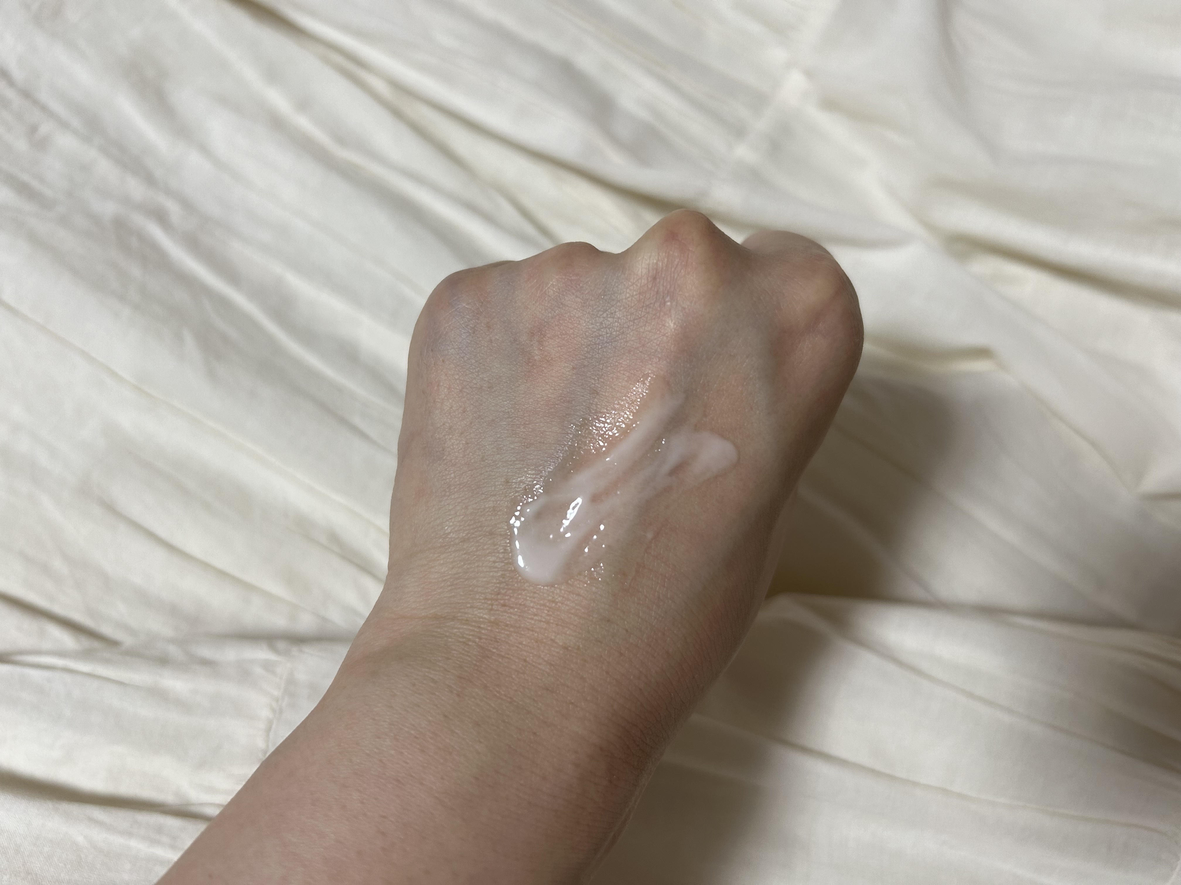 WHITE VEIL ブライトセラムUV/WHITE VEIL/日焼け止めローションを使ったクチコミ（3枚目）