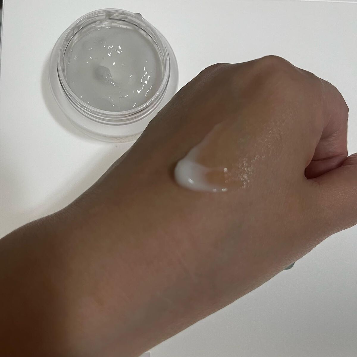 ナイトリフトオールインワン(夜⽤ジェルクリーム)/AWTEM/オールインワン化粧品を使ったクチコミ(5枚目)