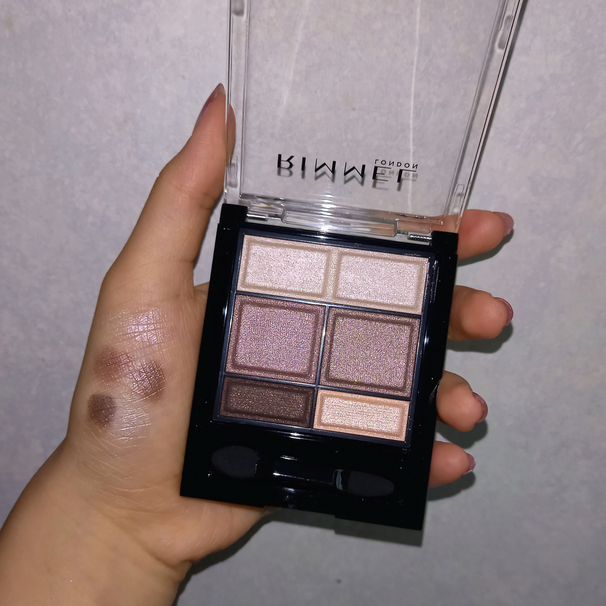 ワンダー スウィート アイシャドウ/リンメル ロンドン/アイシャドウパレットを使ったクチコミ（2枚目）