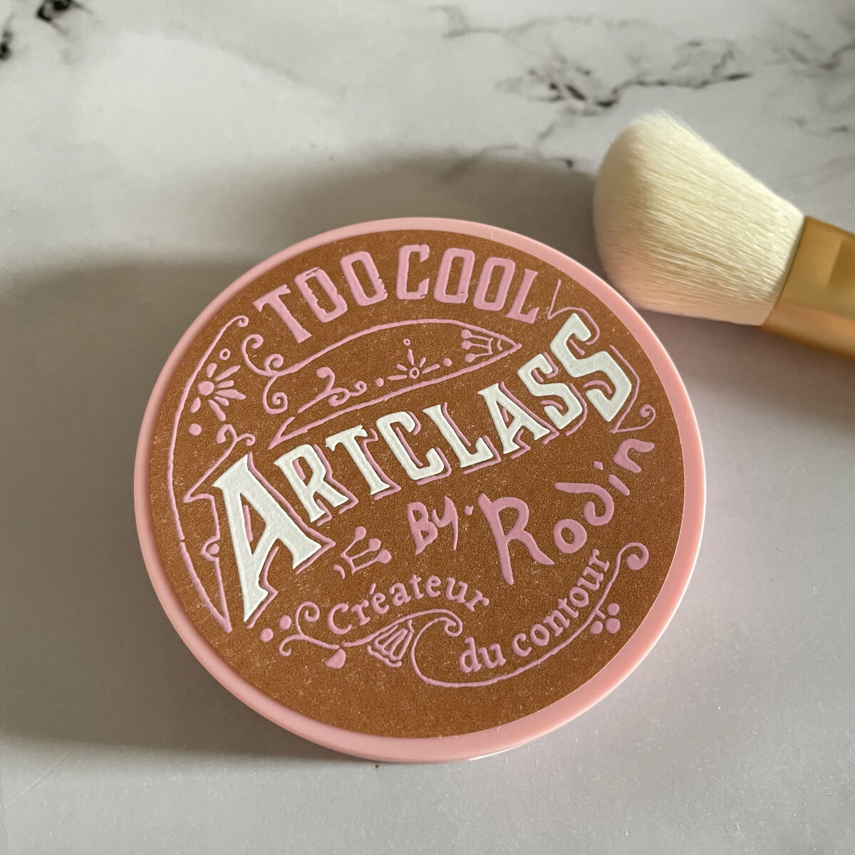 アートクラスバイロダン シェーディング バイロダンシェーディングブティックエディション 01 クラシック/too cool for school/シェーディングを使ったクチコミ（3枚目）