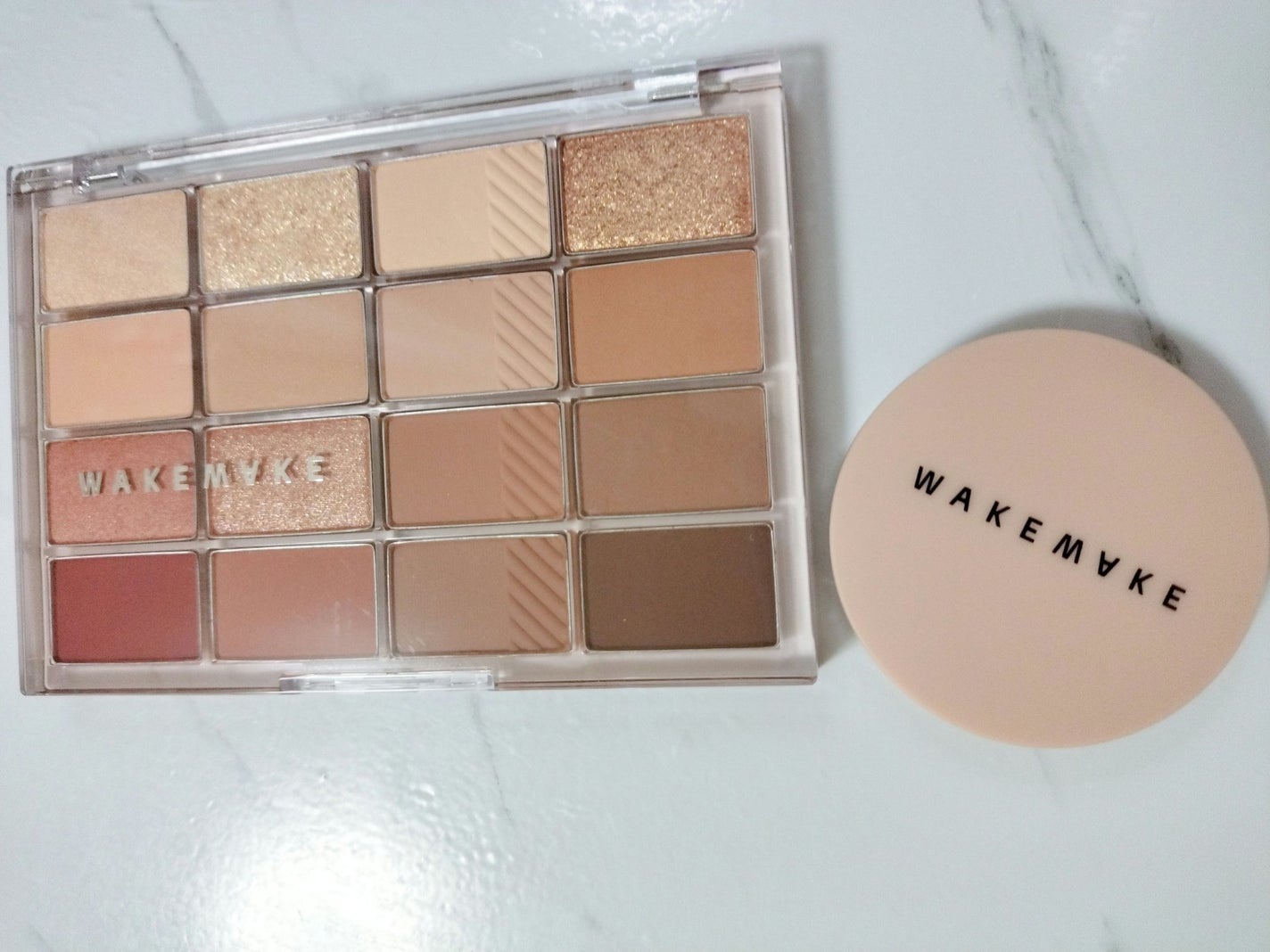 ソフトブラーリングアイパレット/wakemake/アイシャドウパレットを使ったクチコミ(4枚目)