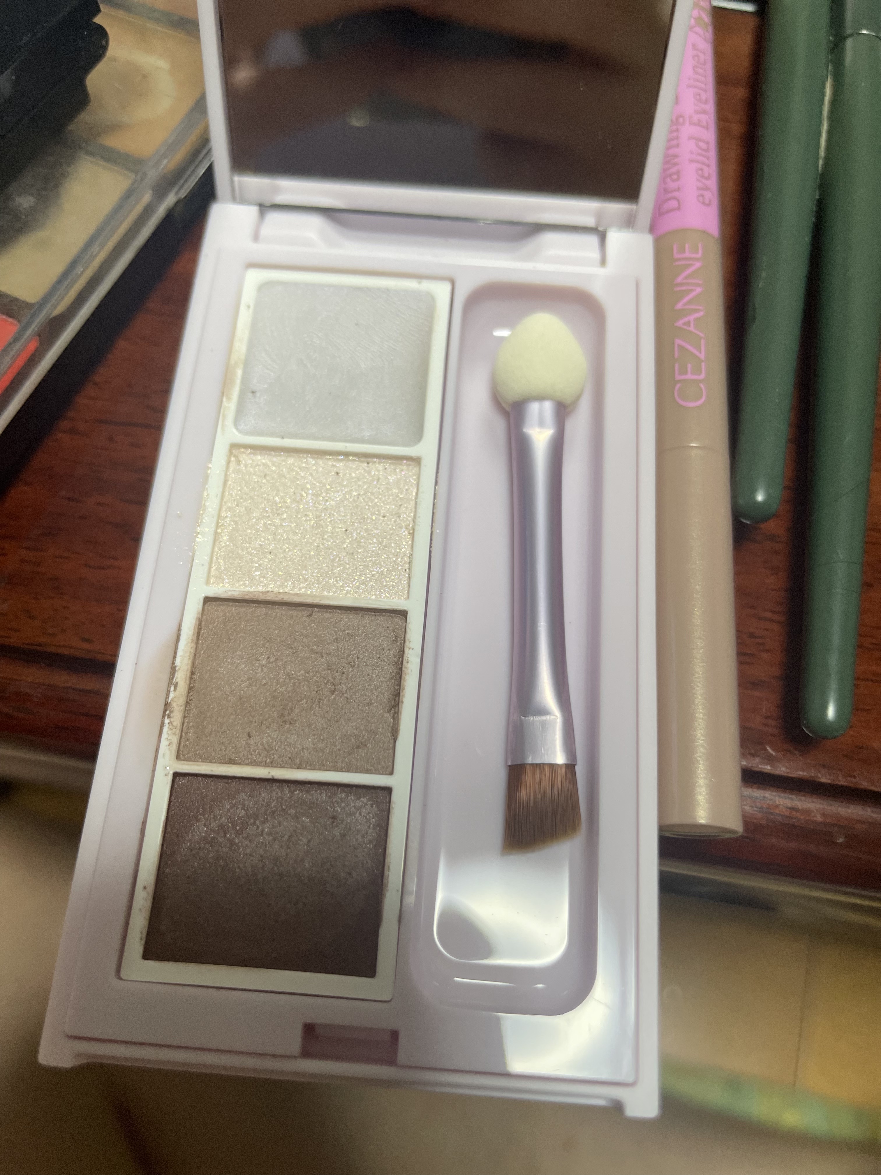 イージールックチェンジアイパレット/MIRAGEM/アイシャドウパレットを使ったクチコミ（2枚目）