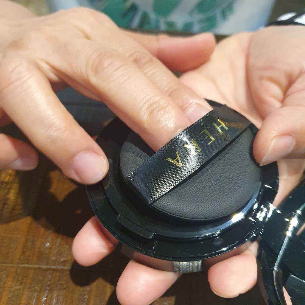 ブラック クッション/HERA/クッションファンデーションを使ったクチコミ（3枚目）