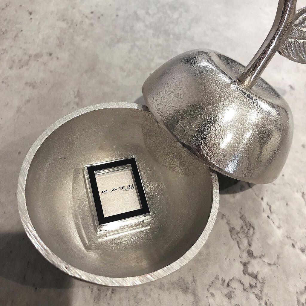 ケイト ザ アイカラー 001 ホワイト/KATE/単色アイシャドウを使ったクチコミ（1枚目）