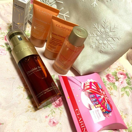 CLARINS ダブル セーラム EX ホリデー キット MAのクチコミ「クラランス
ダブルセーラム EXホリデーキット
クラランスのクリスマスコフレ
ダブルセーラム.....」(1枚目)