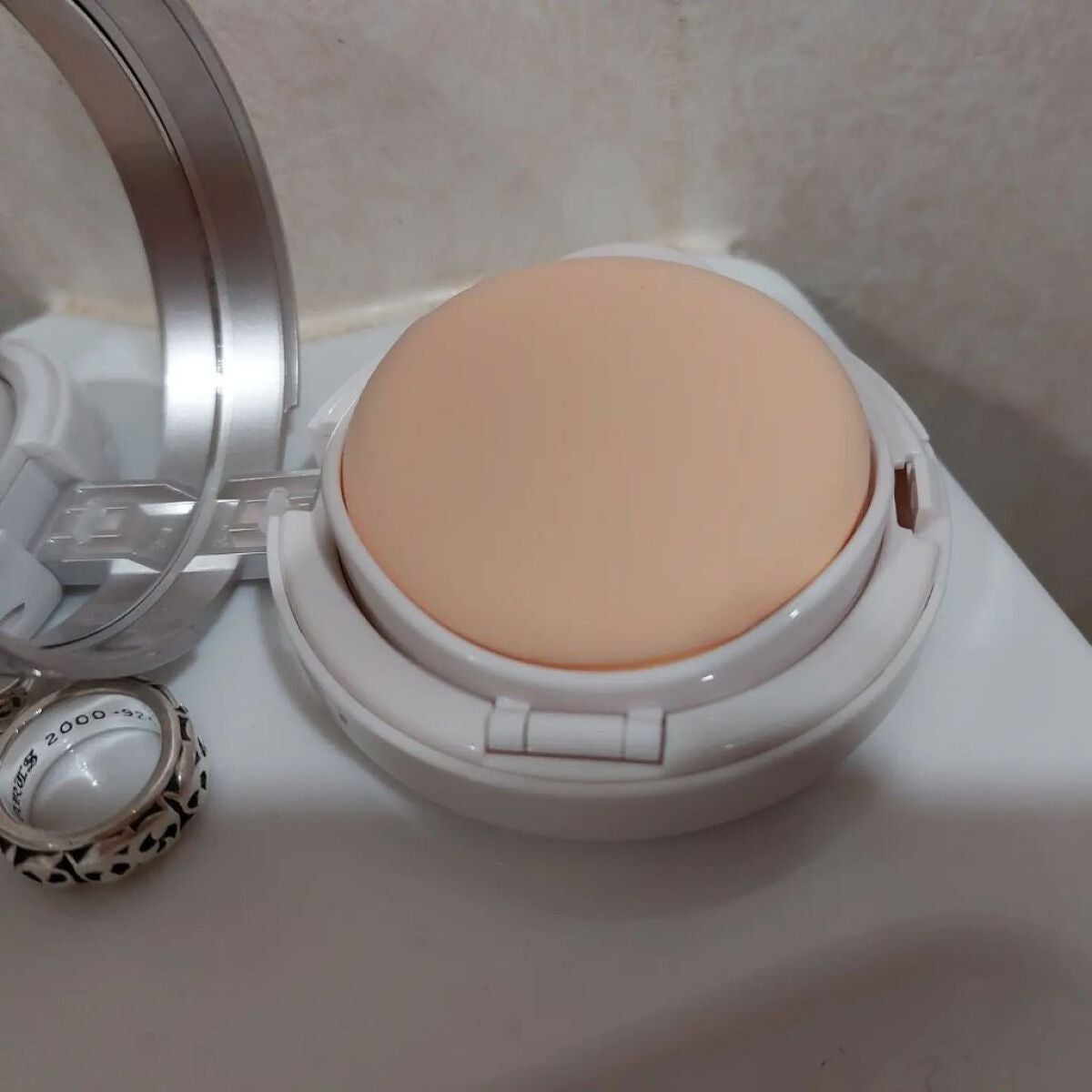 リンクルホワイトクッションファンデーション/コラリッチ/クッションファンデーションを使ったクチコミ(2枚目)