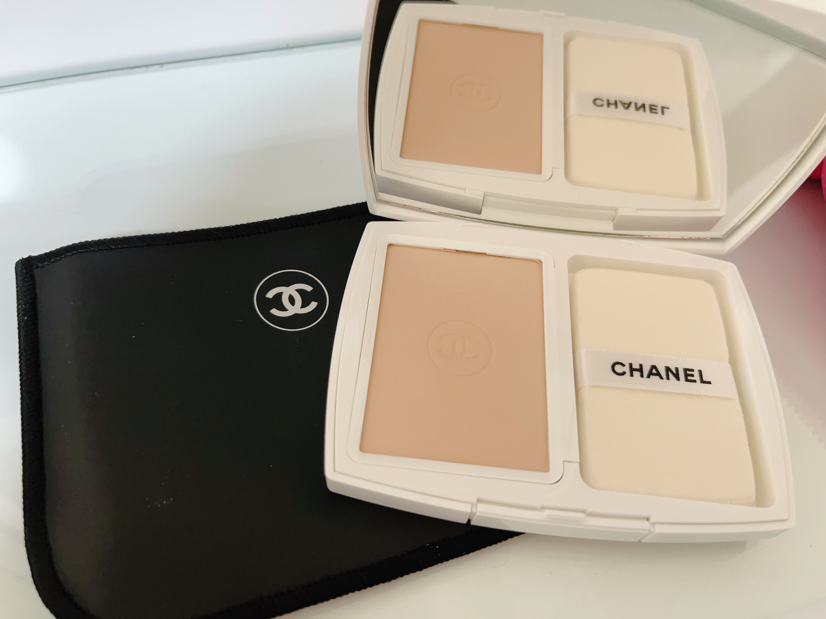 ル ブラン ブライトニング コンパクト SPF25/PA+++ /CHANEL/パウダーファンデーションを使ったクチコミ（1枚目）