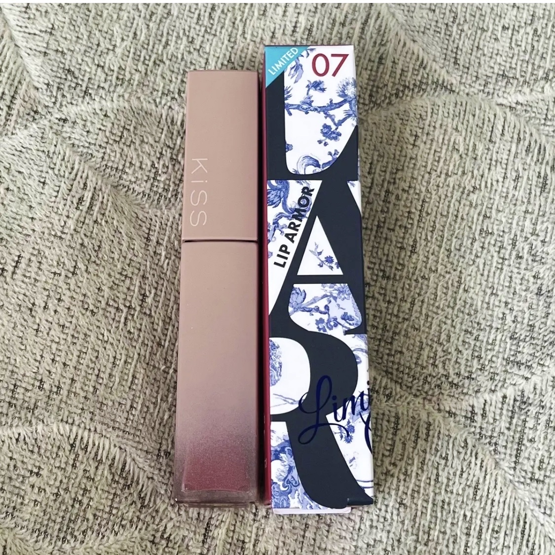 リップアーマーⅩ/KiSS/口紅を使ったクチコミ（2枚目）