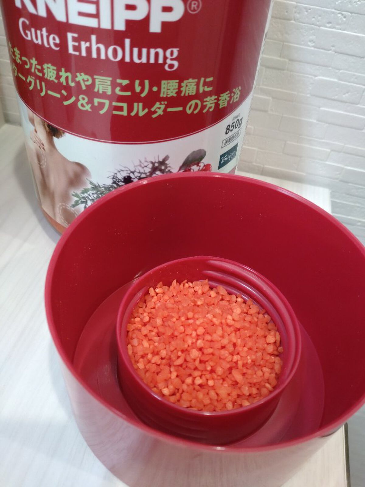 クナイプ グーテエアホールング バスソルト ウィンターグリーン&ワコルダーの香り 850g【旧】/クナイプ/無機塩系入浴剤を使ったクチコミ（2枚目）