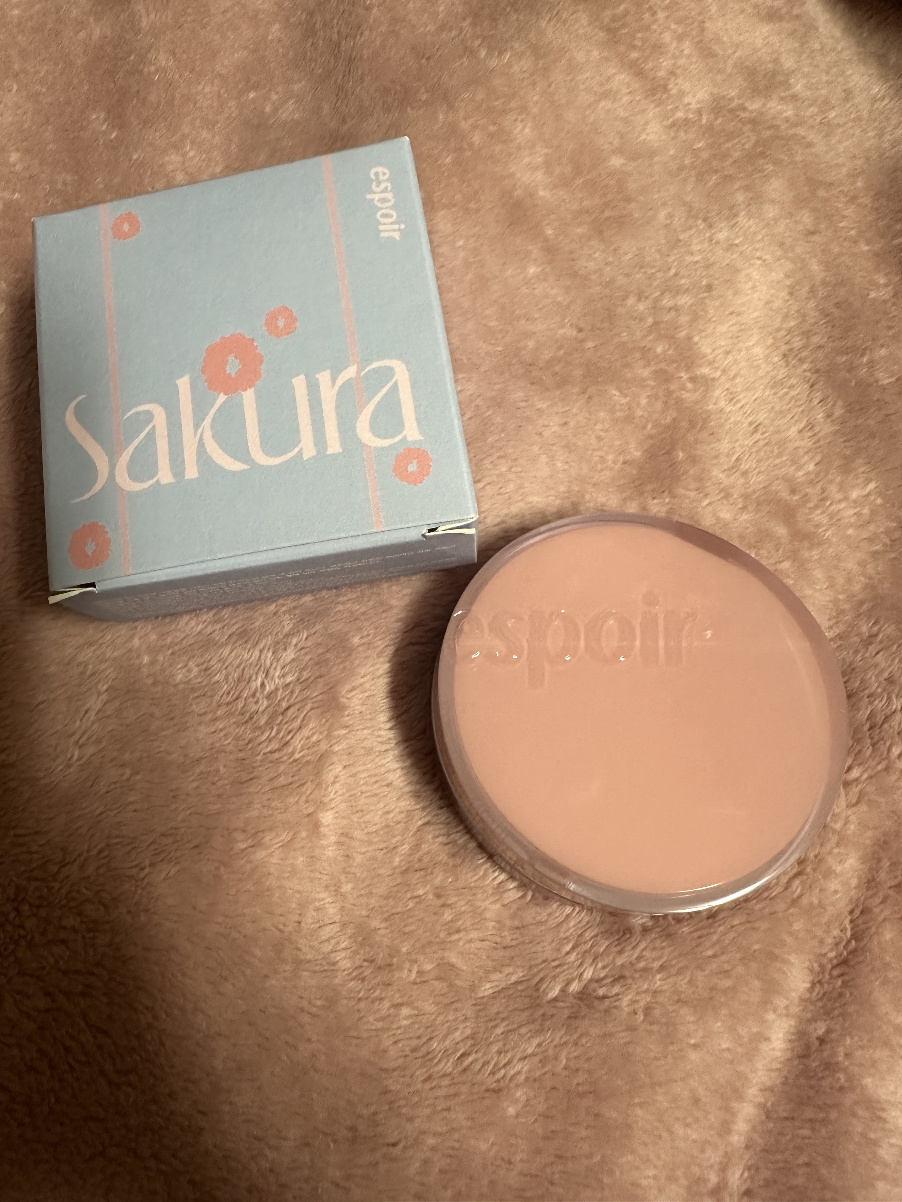 プロテーラービーベルベットカバークッション 21 アイボリー（桜エディション）/espoir/クッションファンデーションを使ったクチコミ（1枚目）
