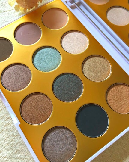 M・A・C スモールアイシャドウ×12のクチコミ「MAC
エレクトリック ワンダー
スモール アイシャドウ ×12
デザート ライト.....」(2枚目)