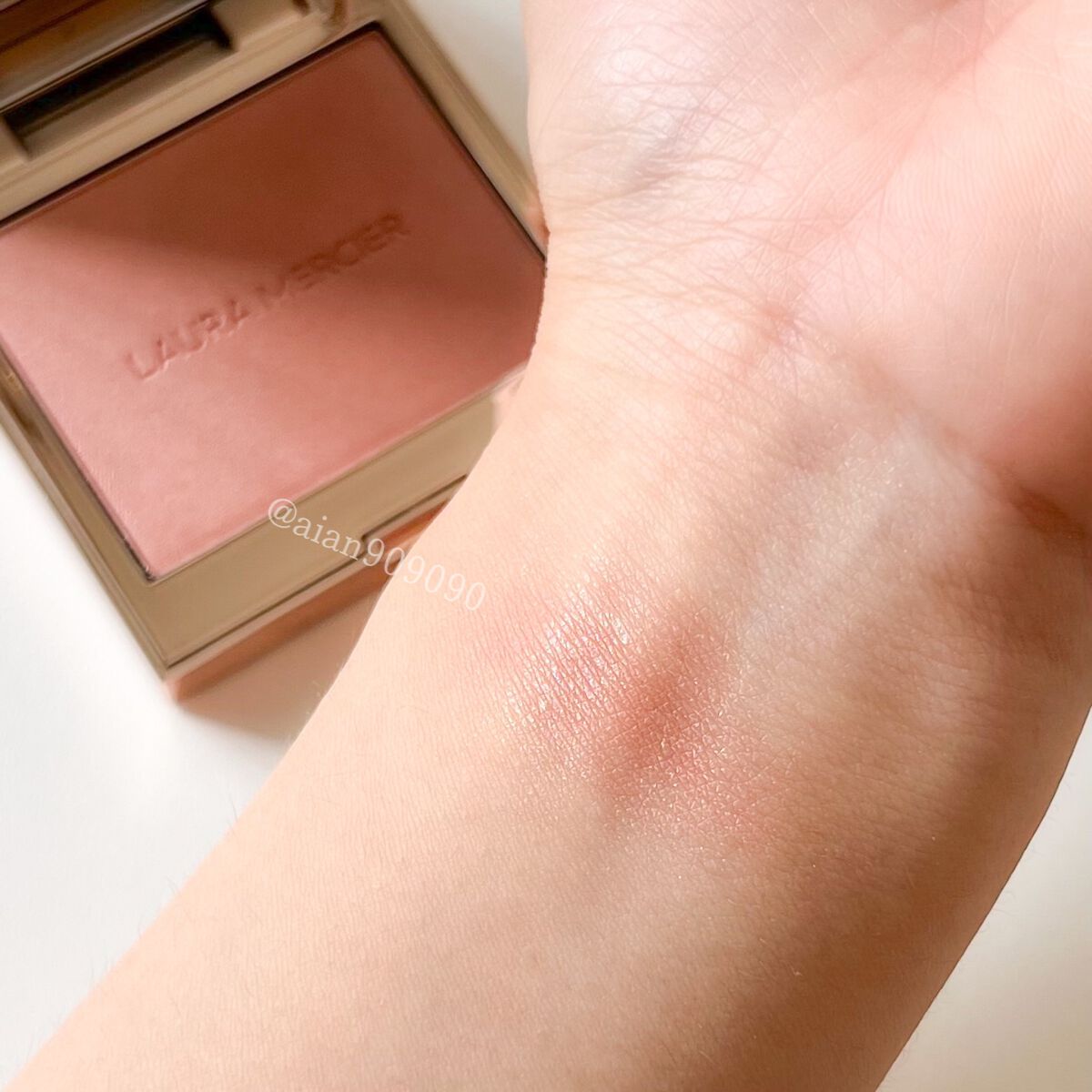 ブラッシュ カラー インフュージョン R1/ローラ メルシエ/パウダーチークを使ったクチコミ（3枚目）