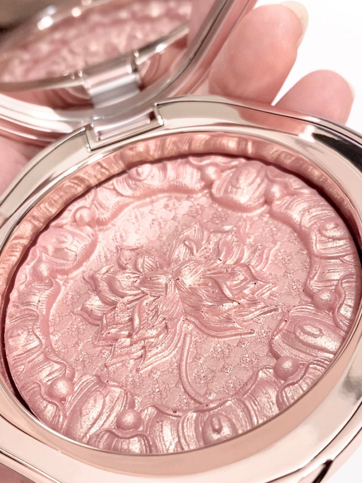 双蓮彫刻ハイライト/花西子/パウダーハイライトを使ったクチコミ(8枚目)