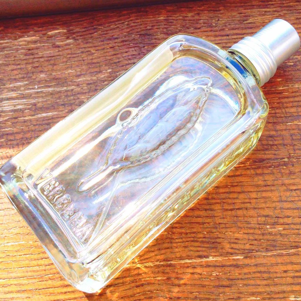 ヴァーベナ オードトワレ/L'OCCITANE/香水(レディース)を使ったクチコミ（2枚目）