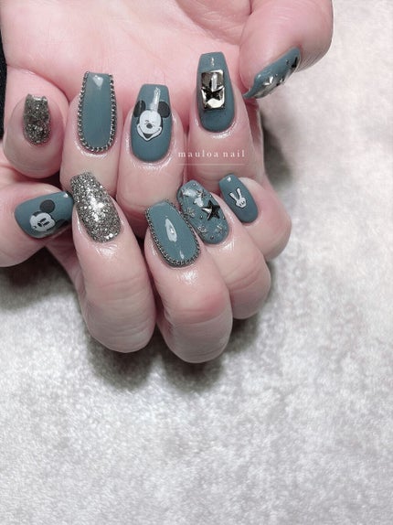 #ネイル,#カーキネイル,#秋ネイル,#アートネイル,#海ネイル,#スタッズネイル,#ニュアンスネイル,#くすみカラーネイル,#サマーネイル,#ミラーネイル,#カラフルネイル,#マグネットネイル,#ミッキーマウスネイル,#シンプルネイル,#ミッキーネイル,#ディズニーネイルのネイルデザイン