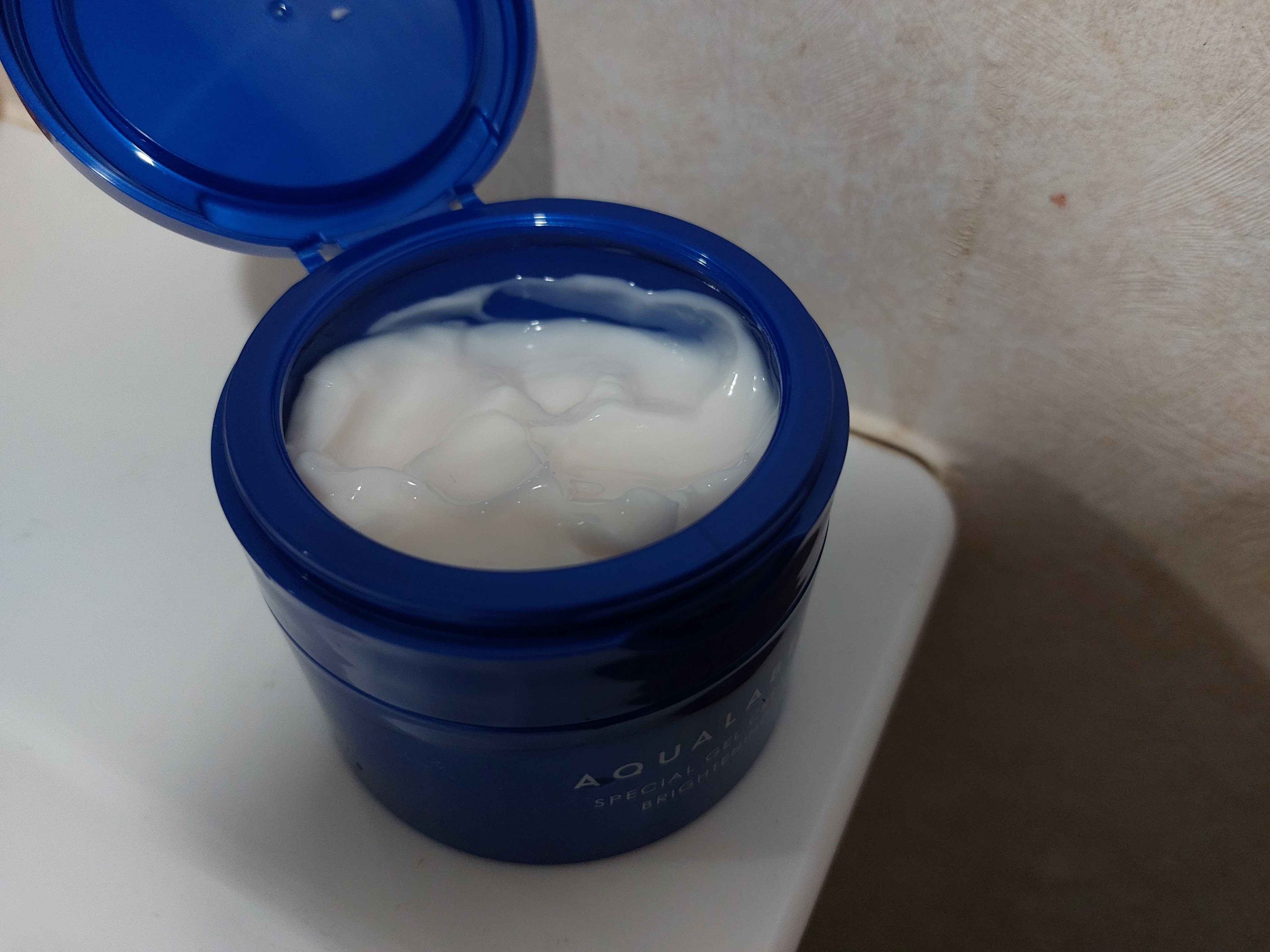 スペシャルジェルクリーム EX （ブライトニング） /アクアレーベル/オールインワン化粧品を使ったクチコミ（2枚目）