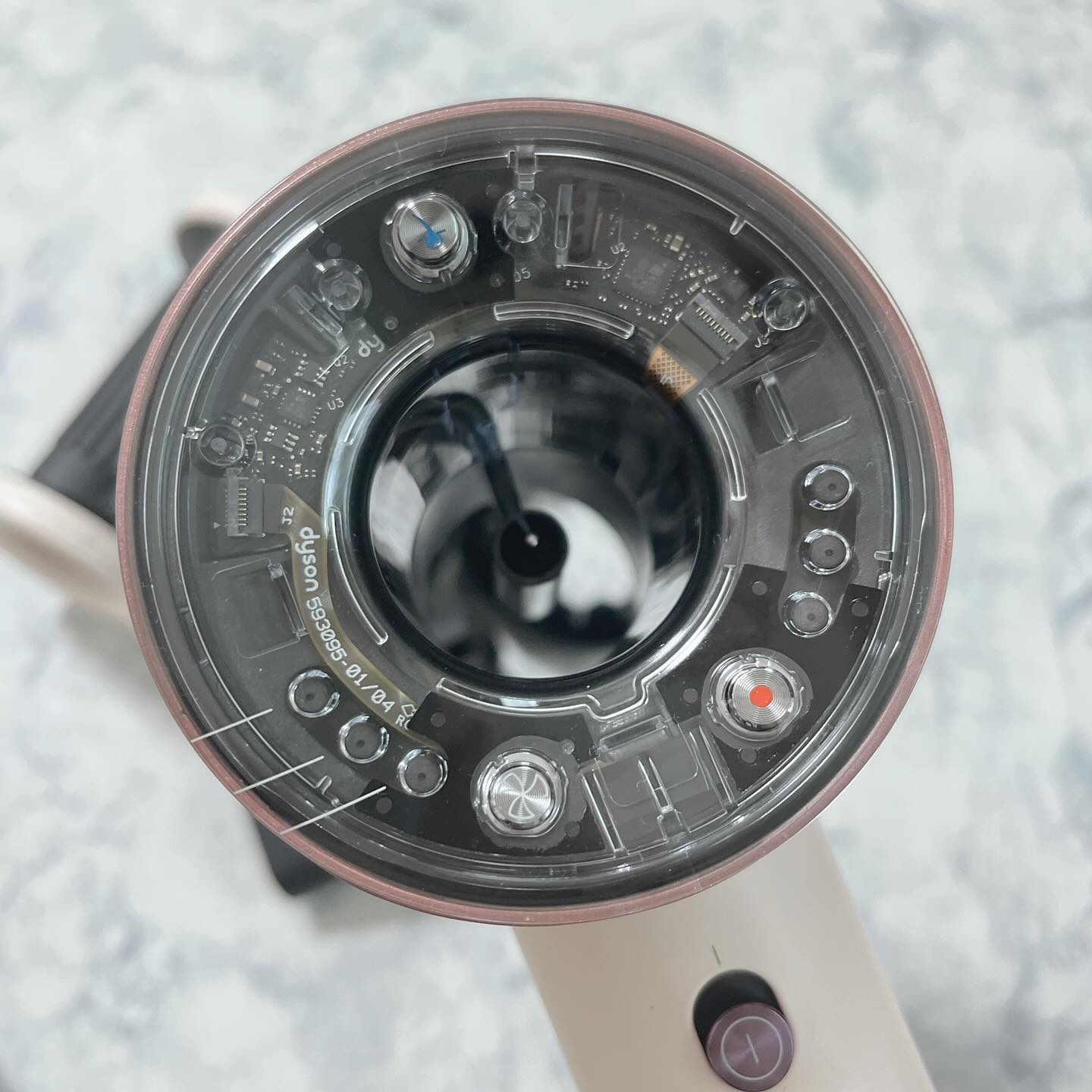 Dyson Supersonic Nural ™ Shine ヘアドライヤー/dyson/ドライヤーを使ったクチコミ（3枚目）