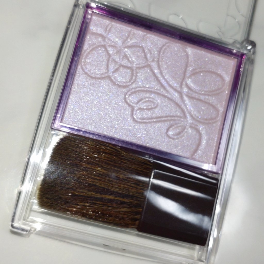 パールグロウニュアンサー/CEZANNE/パウダーハイライトを使ったクチコミ（3枚目）