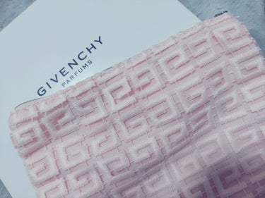 プリズム・リーブル/GIVENCHY/ルースパウダーを使ったクチコミ（5枚目）