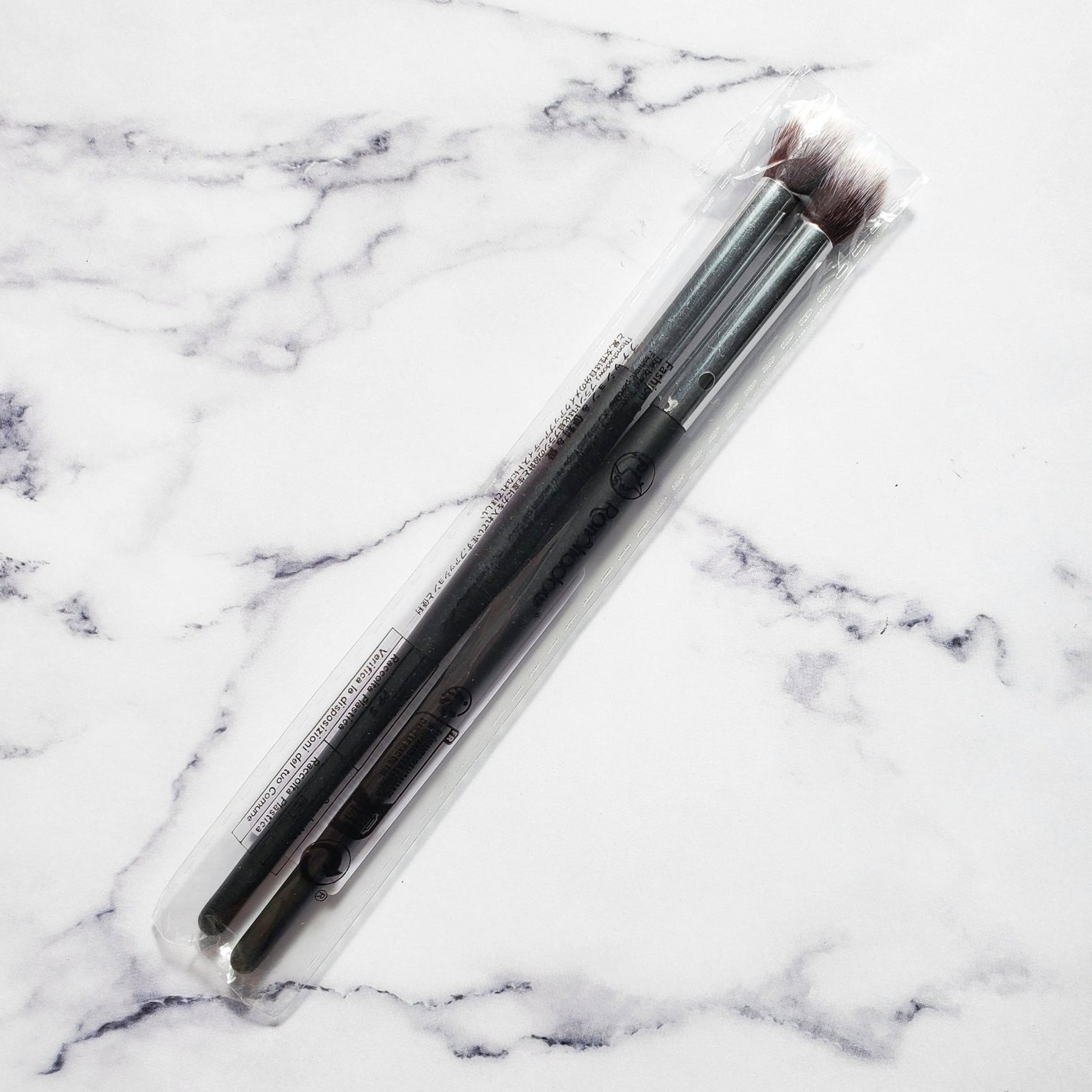 かぴめろん(フォロバほぼ🆗) on LIPS 「ふわっとしてて思ったよりも大きめ。ブレンディングはもちろんのこ..」(5枚目)