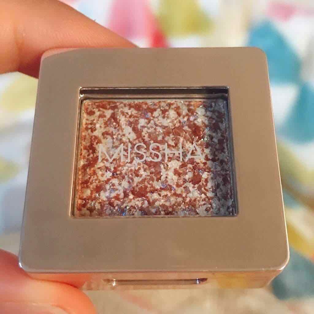 グリッタープリズム シャドウ/MISSHA/グリッターを使ったクチコミ（1枚目）