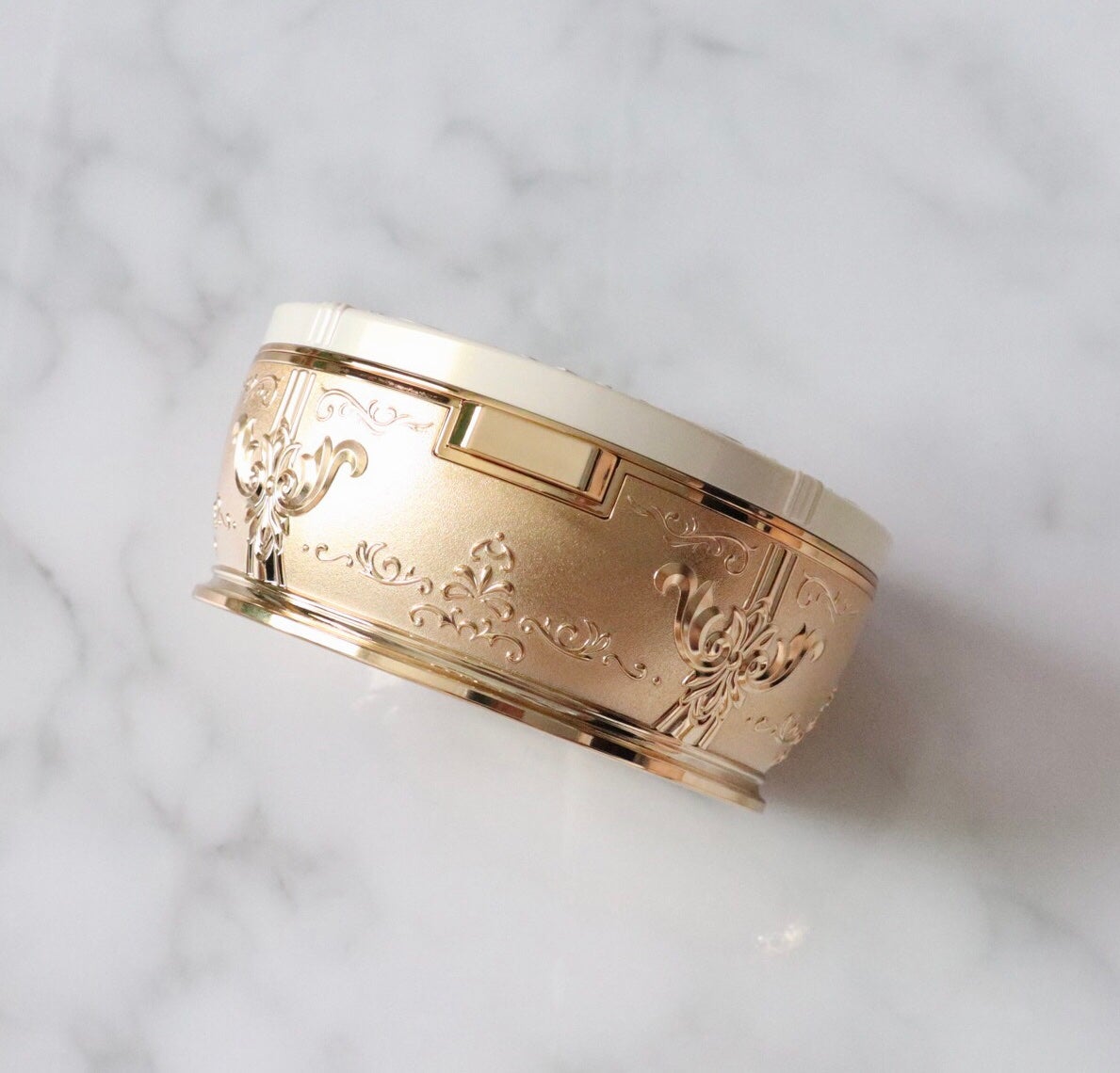 フェースアップパウダー2024/ミラノコレクション/プレストパウダーを使ったクチコミ(3枚目)