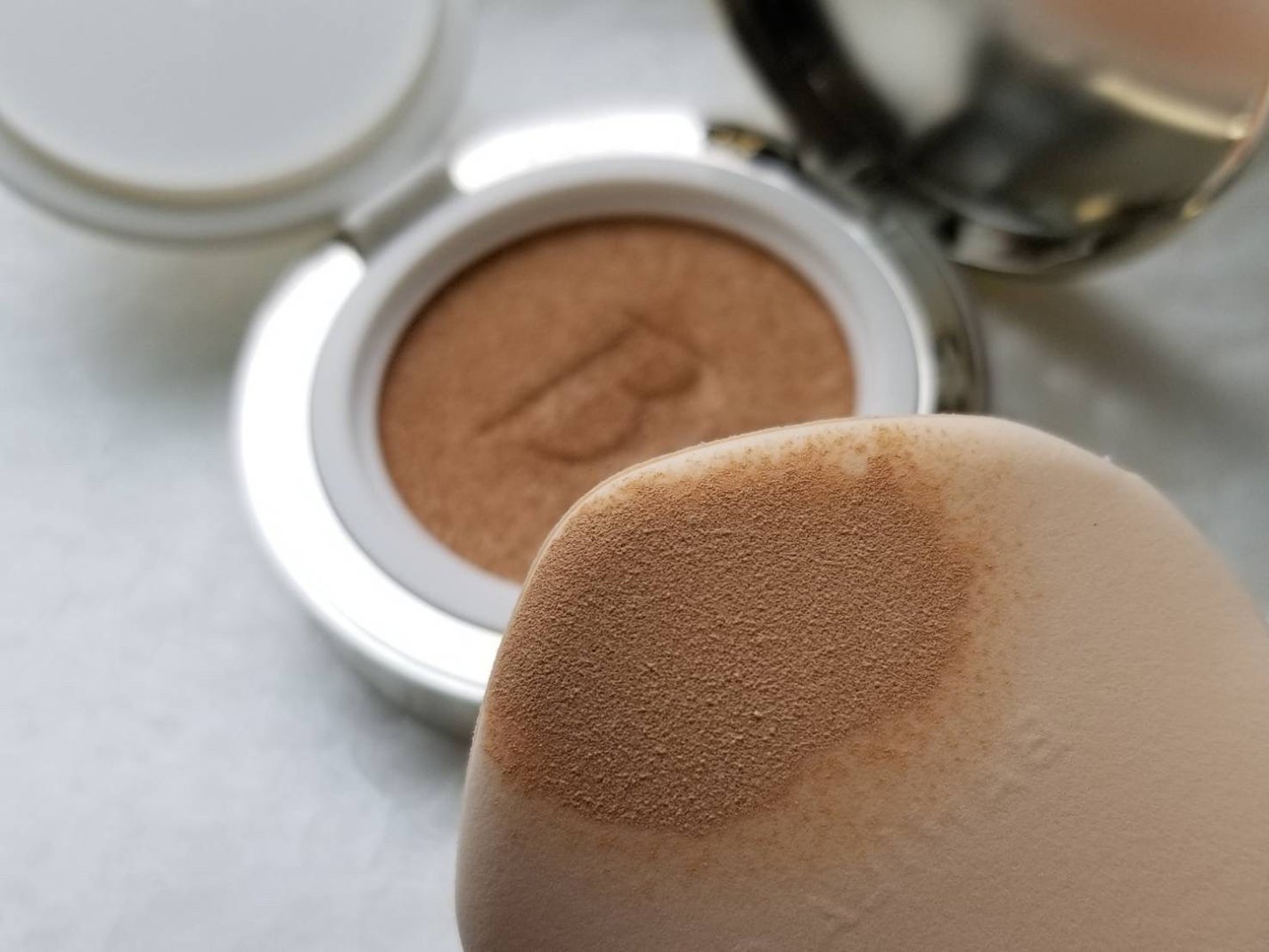 カバーリシャス アルティメット ホワイトクッション/BANILA CO/クッションファンデーションを使ったクチコミ(3枚目)