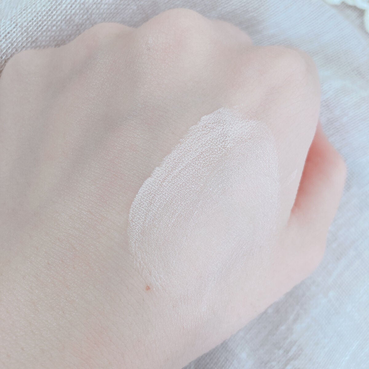 プロテクティング ファンデーション プライマー /PAUL & JOE BEAUTE/化粧下地を使ったクチコミ(4枚目)