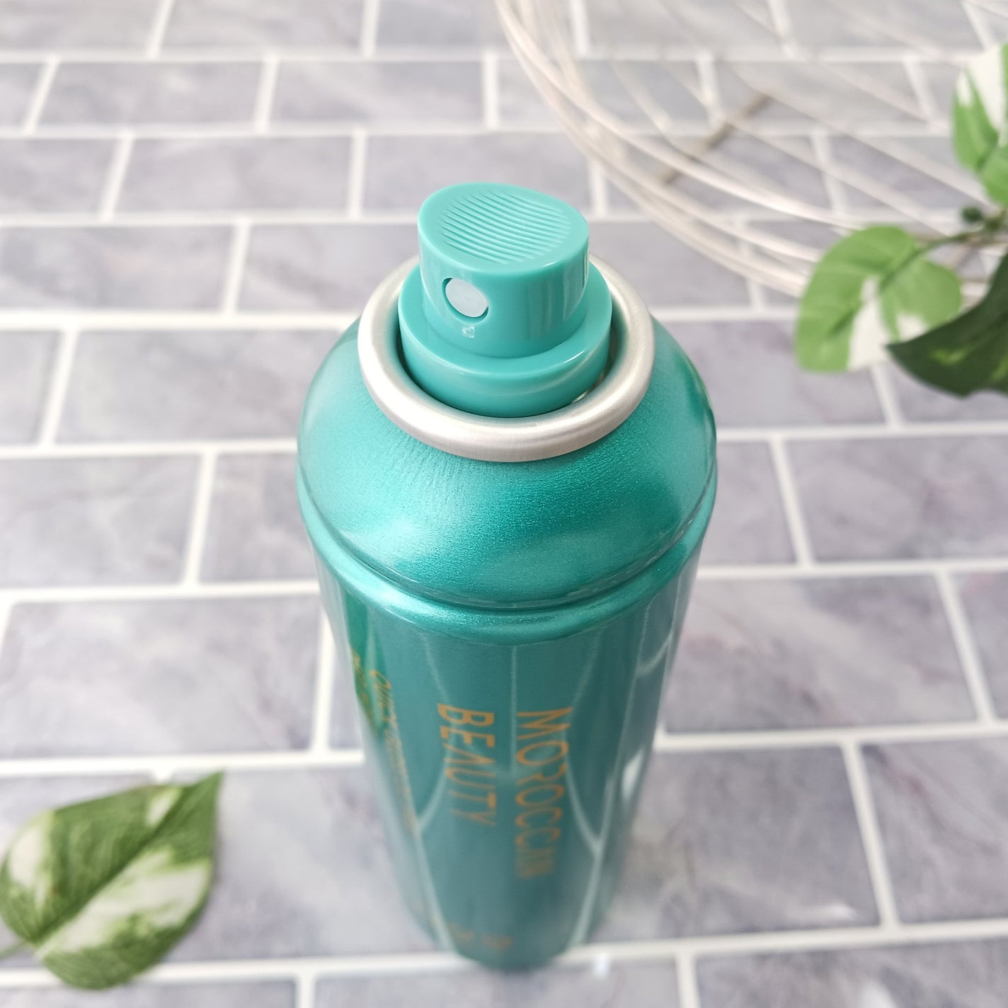 モロッカンビューティ ディープモイスト クイックグロス オイルスプレー/モロッカンビューティ/ヘアスプレーを使ったクチコミ(2枚目)