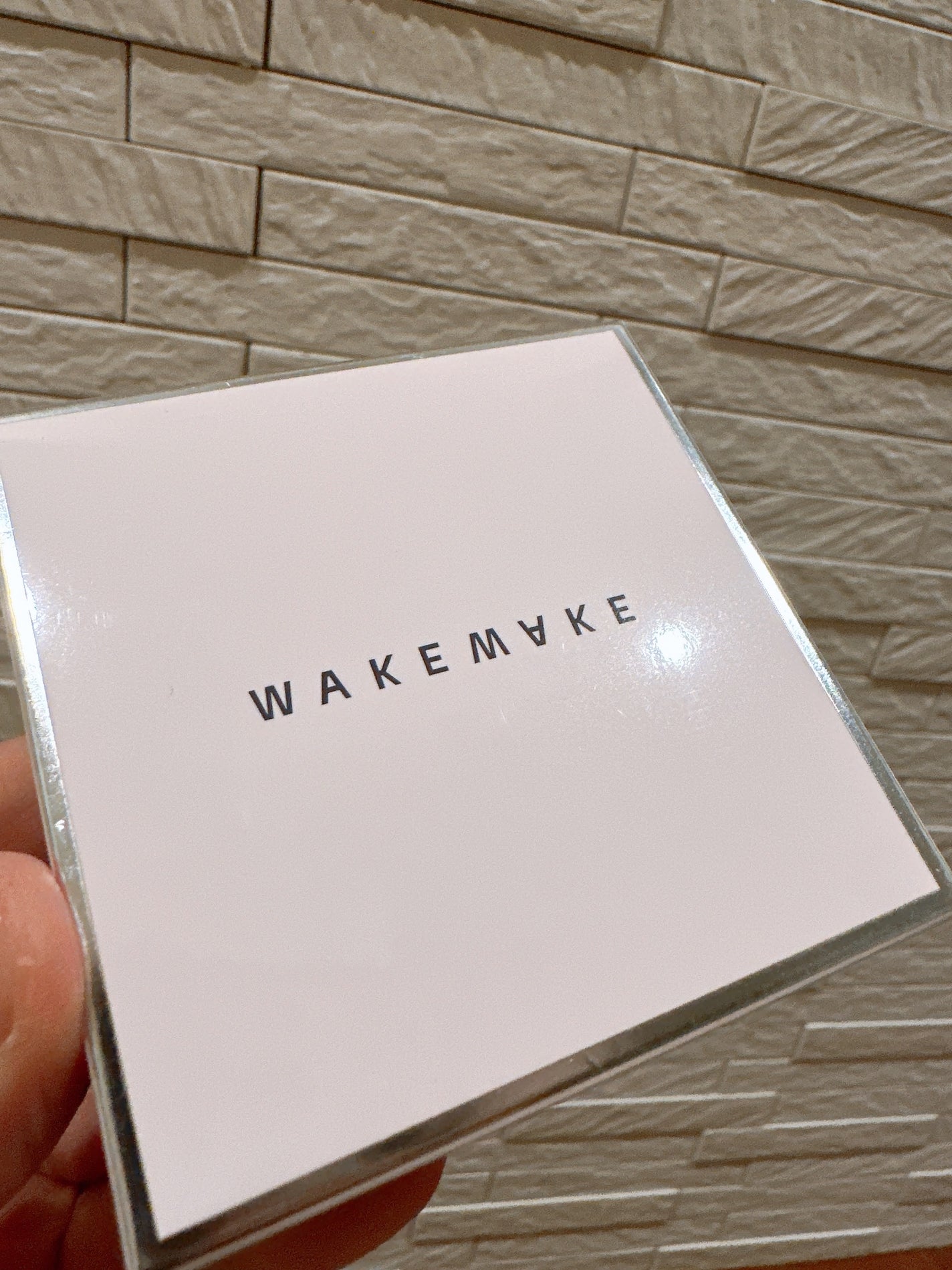 グロウコントゥアリングハイライターパレット/wakemake/パウダーハイライトを使ったクチコミ(3枚目)