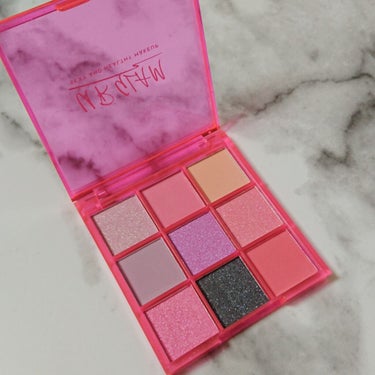 UR GLAM　BLOOMING EYE COLOR PALETTE/U R GLAM/パウダーアイシャドウを使ったクチコミ（1枚目）