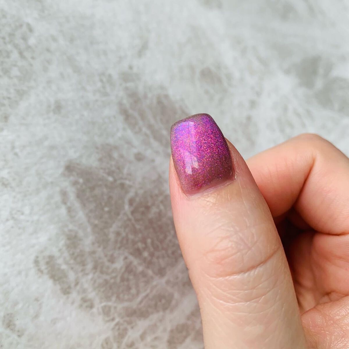 mihi on LIPS 「ぼらへネイル💜ハンドを紫にするの初めてかもしれない!今回は紫に..」(3枚目)