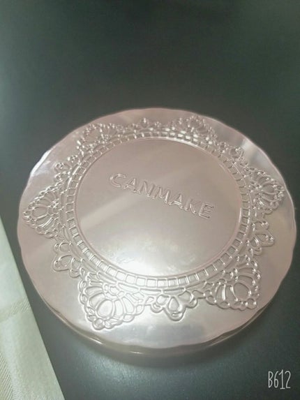 【旧品】マシュマロフィニッシュパウダー/キャンメイク/プレストパウダーを使ったクチコミ(2枚目)