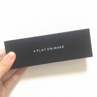 今回購入したのは

                 〝   PLAY   ON   MAKE   〟
                                    アイシャドウパレット


