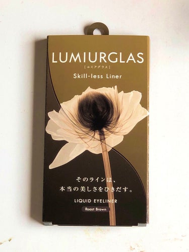 LUMIURGLAS
Skill-less Linerスキルレスライナー







機能性と美しさを追求し、より自由で、より自分らしい、アイメイクを叶えてくれる理想のリキッドアイライナーを「LUMI