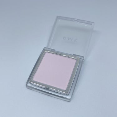 RMK インジーニアス アイシャドウベース Nのクチコミ「RMK
インジーニアス アイシャドウベース N
02 ピンク

アイシャドウベースって、クリー.....」（2枚目）