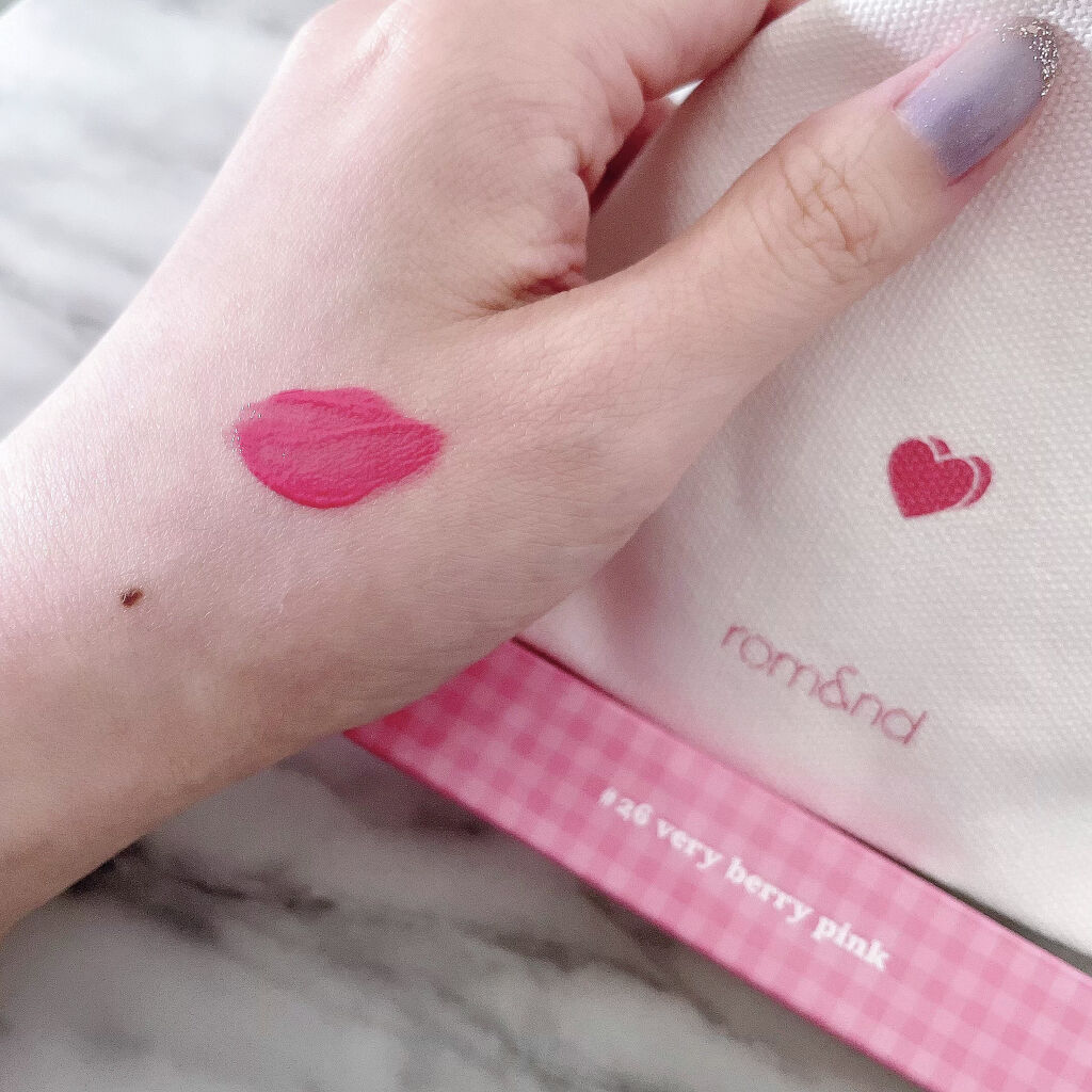 ジューシーラスティングティント/rom&nd/リップティントを使ったクチコミ（3枚目）