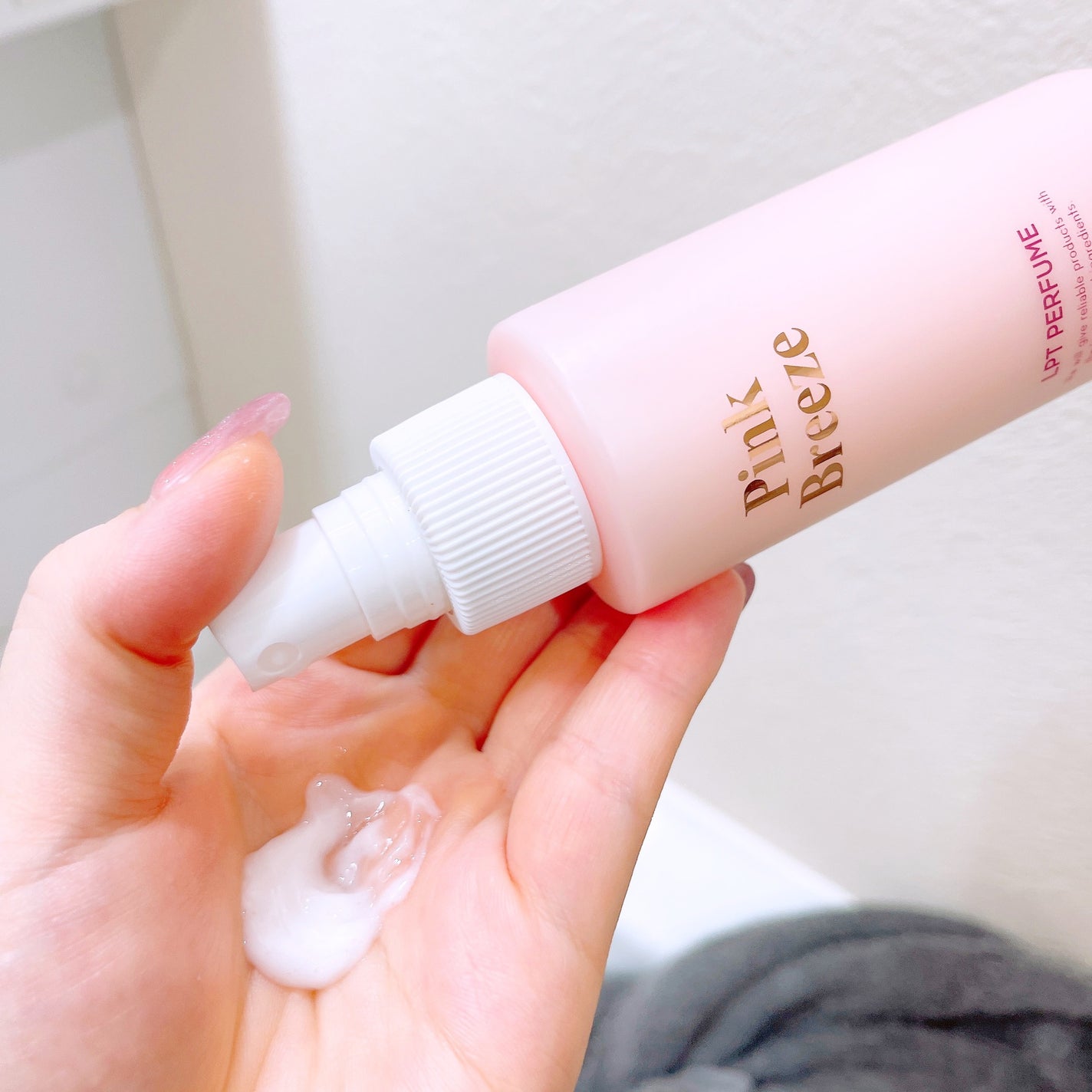 パフュームヘアパックインミスト Pink Breeze/Daleaf/アウトバストリートメントを使ったクチコミ(2枚目)