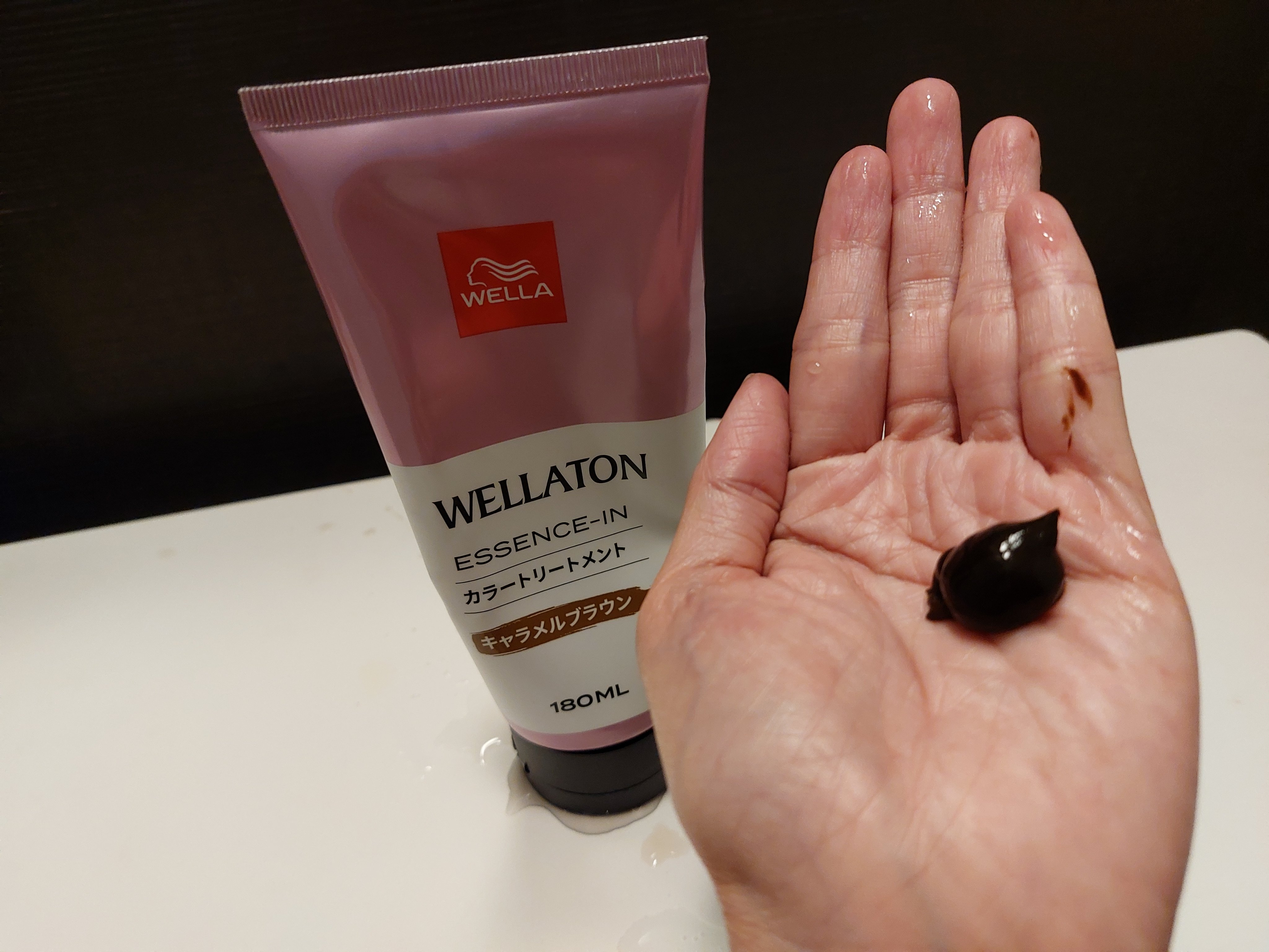 ウエラトーン エッセンスイン カラートリートメント キャラメルブラウン/ウエラ/ヘアカラーを使ったクチコミ（2枚目）
