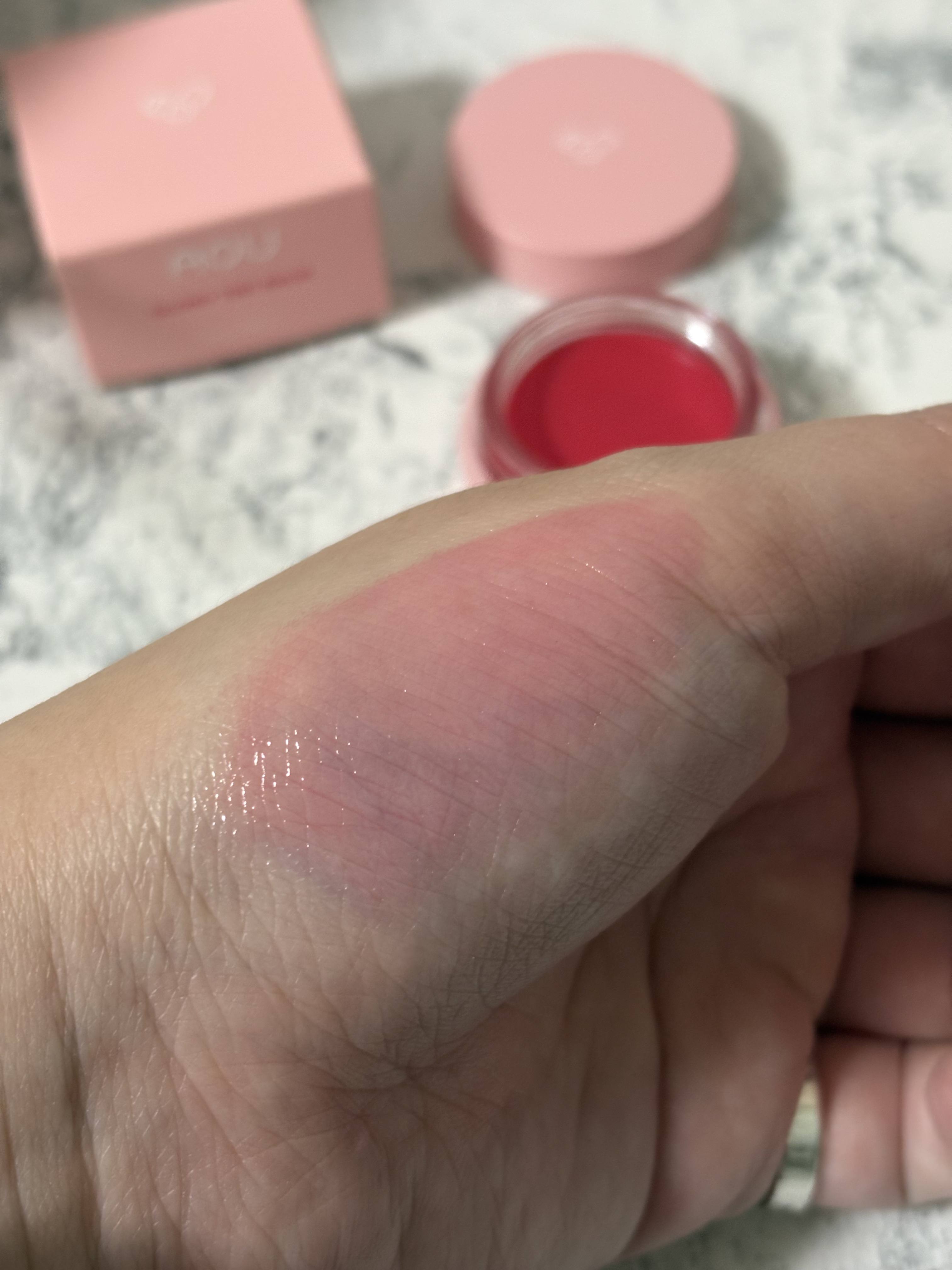 GLOWY TINT BALM/AOU/リップグロスを使ったクチコミ（3枚目）