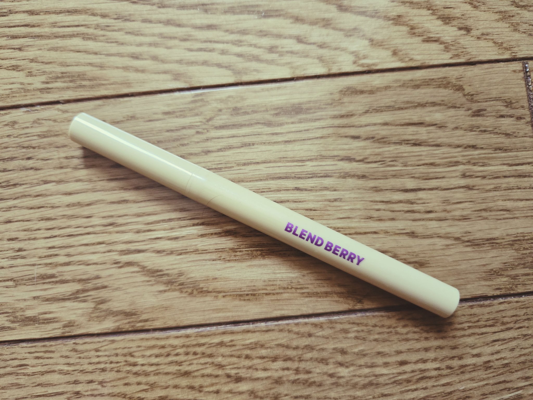 プレイフル リキッドアイライナー M 054 ムーンライトクーラー/BLEND BERRY/リキッドアイライナーを使ったクチコミ（2枚目）