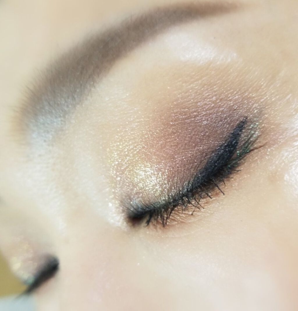 カラークイーン オイルシャドウ/ロレアル パリ/単色アイシャドウを使ったクチコミ(7枚目)