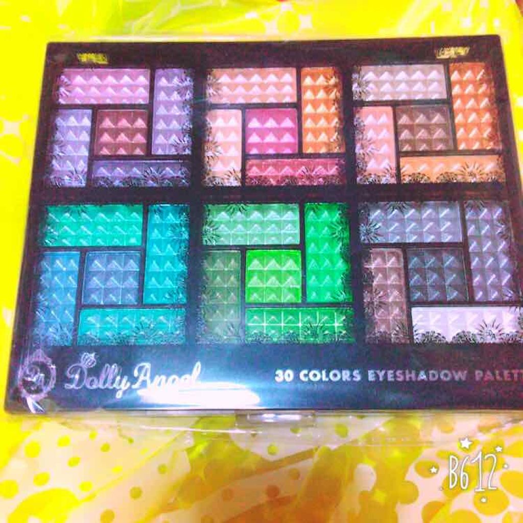 30COLORSEYESHADOWPALETTE/Dolly Angel/アイシャドウパレットを使ったクチコミ(1枚目)