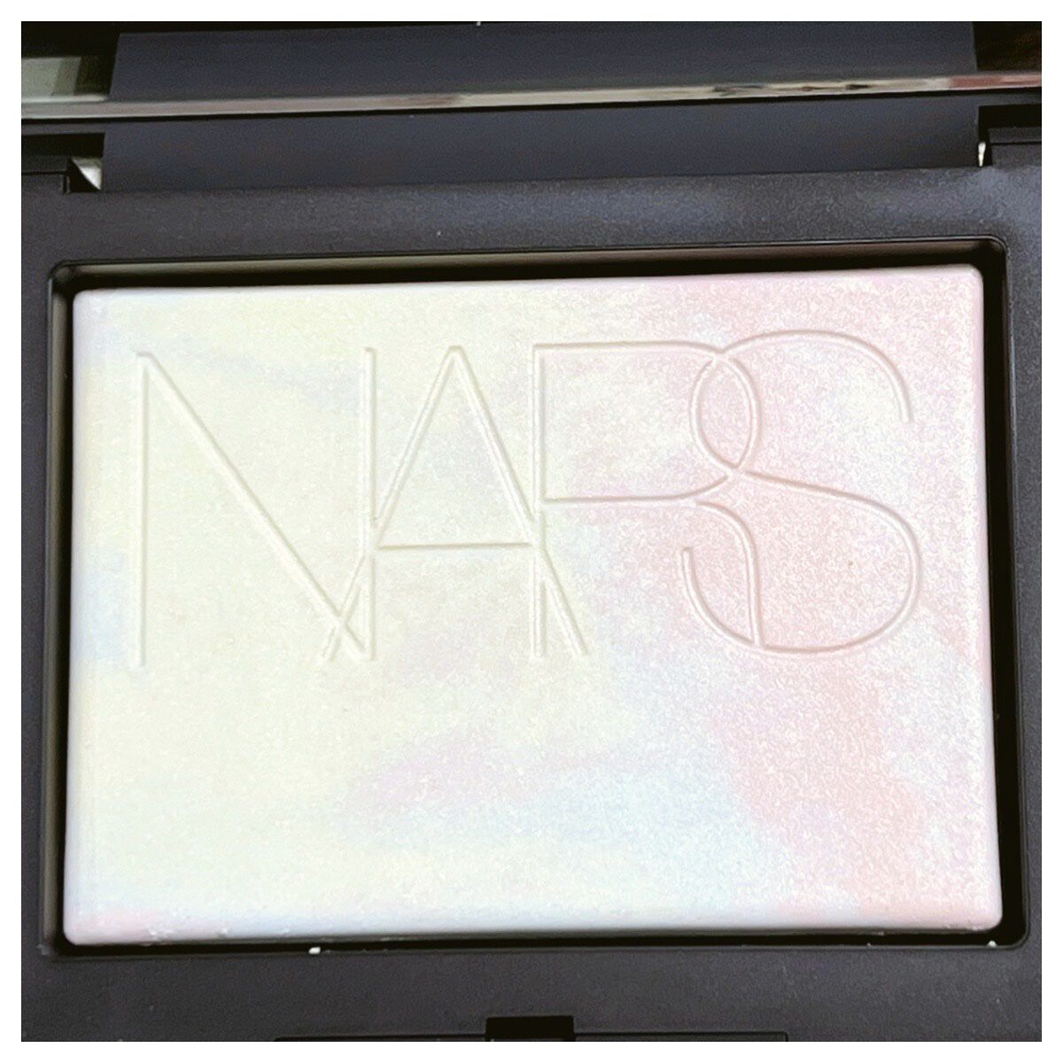 ライトリフレクティング プリズマティックパウダー/NARS/プレストパウダーを使ったクチコミ（3枚目）