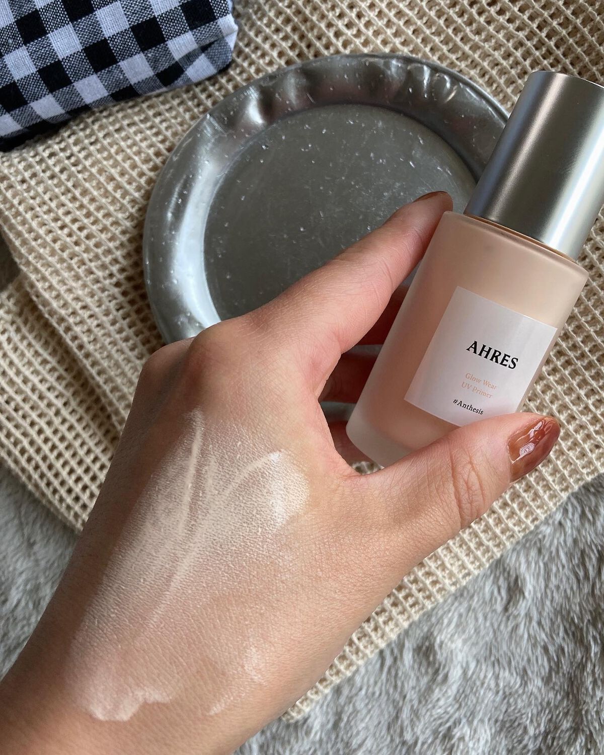 megu on LIPS 「⚮̈⚮̈⚮̈まるで素肌が美しい、毛穴レスなツヤ肌に♡アーレ..」(6枚目)